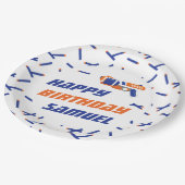 青、オレンジダーツ戦争ハッピーバースデー、任意の年齢 ペーパープレート (アングル)