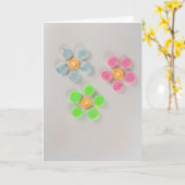 青、ピンク、緑の花をパーソナライズ カード (黄色い花)