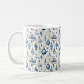 青：威厳のあるオーナメントが木を飾る コーヒーマグカップ (左)