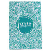 青 – 緑と白のヴィンテージペイズリーパターン ミディアムペーパーバッグ (裏面)