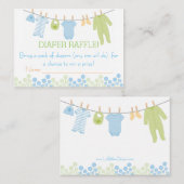 青&緑の小さな服おむつラッフルチケット エンクロージャーカード (正面/裏面)