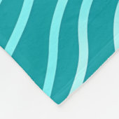青/緑の背景の白い波線 フリースブランケット (角)
