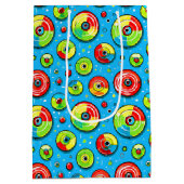 青、緑、赤ディスクゴルフをテーマにした誕生日 ミディアムペーパーバッグ (裏面)