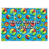 青、緑、赤ディスクゴルフをテーマにした誕生日 ラージペーパーバッグ (裏面)