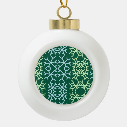 青gr雪片クリスマスパターン雪のパターン セラミックボールオーナメント (正面)