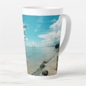 静かで穏やかな湖クリスチャンのマグカップを知っている カフェラテマグ (右アングル)