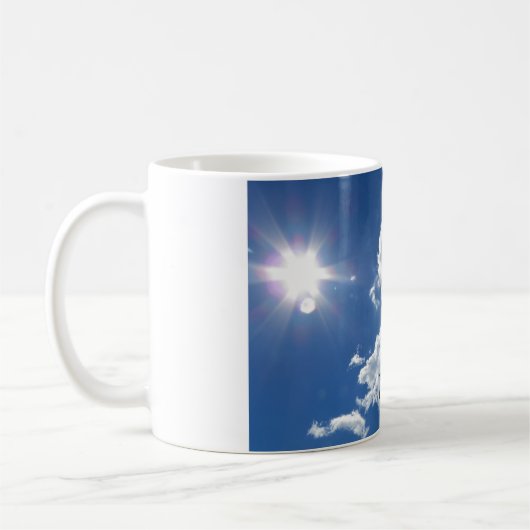 静かで腫れた雲の日が差すことマグ コーヒーマグカップ (左)
