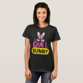 静かなウサギです ウサギの耳 たまご 面白い イースター D Tシャツ (正面フル)