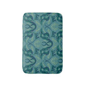 静かなサファリタペストリーパターン – ザホワイトロータス バスマット (正面縦)