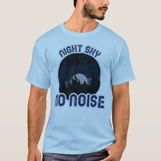 静かな夜のキャンプリトリート Tシャツ (正面)