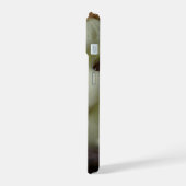 静かな天使の休息 iPhone 15ケース (左側面)