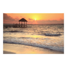 静かな朝の日の出カリブの海