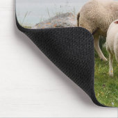 静かな水辺の羊 マウスパッド (コーナー)