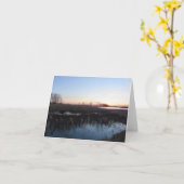 静かな水面と夕日 - 白紙のグリーティングカード カード (黄色い花)