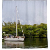 静かな海に浮かぶ帆船 シャワーカーテン (正面)