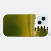 静かな生命が空気に響く iPhone 15ケース (裏面横)