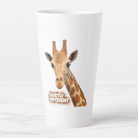 静かな違うキリン – Giraffe Art カフェラテマグ (正面)