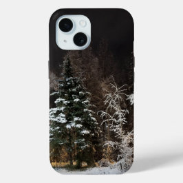 静かな雪の冬の夜 iPhone 15ケース