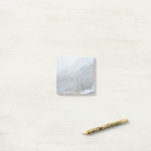 静かな霧のアルパインビューポストイットノート ポストイット (デスク上)