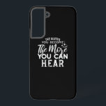 静かになればなるほど黒く聞こえる SAMSUNG GALAXY S22 ケース<br><div class="desc">禅のインスパイア引用文と静かに足を踏み入れる。 日常生活の中で平和と心遣いを求める人に最適なデザインで、シンプルさと深い知恵を兼ね備えている。あなたはヨガのクラスに参加しためい想り、単に静かな瞬間を楽しんだりした場合でも、このデザインは沈黙の力を受け入れる仲間である。#SubtleElegance #TranquilDecor #ZenDecor #MindfulLiving #MeditationSpace #GentleReminder #HearingWisdom #SelfAwareness #PersonalGrowth #MindfulnessYoga</div>