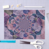 静かにピンクの、紫色および青の万華鏡のように千変万化するパターンの気球 薄葉紙 (クラフト)