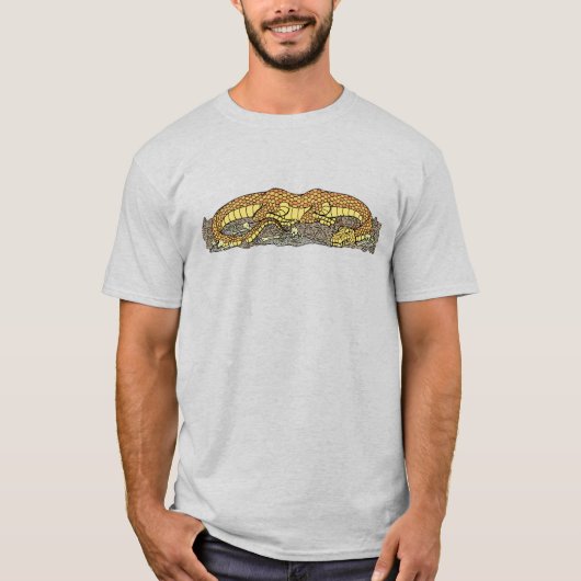 静かに休む火のドレイク Tシャツ (正面)