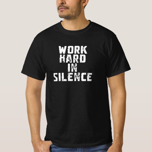 静かに努力する Tシャツ (正面)