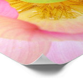 静かに守られている ポスター (角)