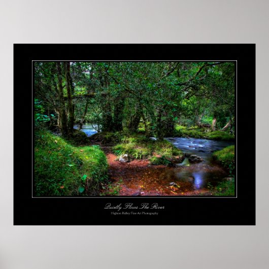 静かに川を流れる – 静けさと平和 ポスター (正面)