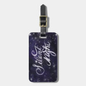 静か夜 – ロマンチックな休日の雪景色 ラゲッジタグ (正面縦)