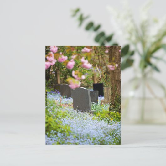 静けさ、美しい教会の墓地。ホピス・イギリス ポストカード (スタンド正面)