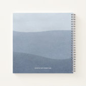 静モダンかな青 – 灰色の抽象芸術風景 ノートブック (裏面)