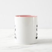 静保かに助産師に電話する ツートーンマグカップ (中央)