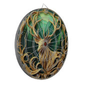 静威厳のあるかな森の中を眺めながら立つ ダーツボード (正面左)