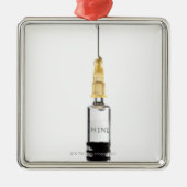 静物画、白い背景 メタルオーナメント (正面)