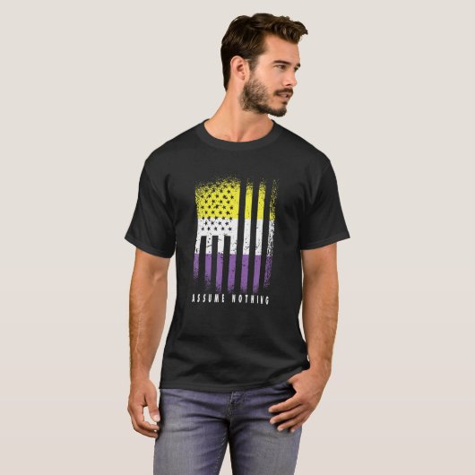 非バイナリフラグはNinnaをGenderqueerと仮定する Tシャツ (正面フル)