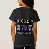 非バイナリーGenderqueer幸せなTシャツ Tシャツ (裏面)