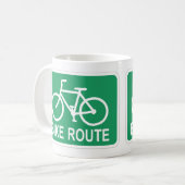 非常におもしろい自転車のルートのサインのコーヒーカップ コーヒーマグカップ (正面左)