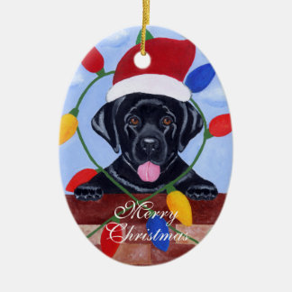 非常にかわいく黒いラブラドールの子犬のクリスマス セラミックオーナメント