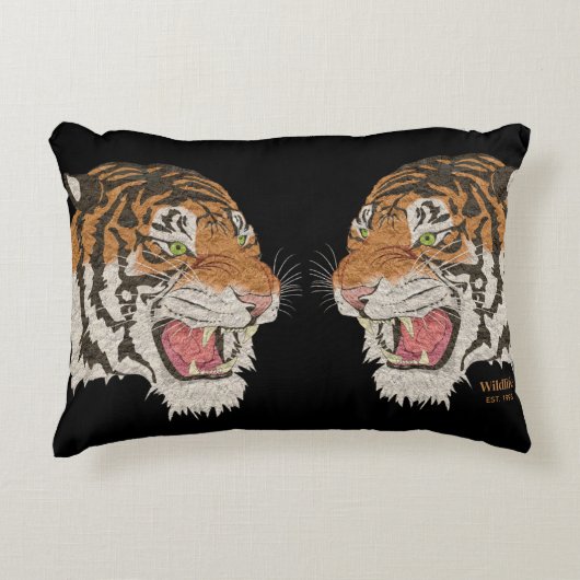 非常にイライラし、苦いファイタータイガースブラック アクセントクッション (正面)