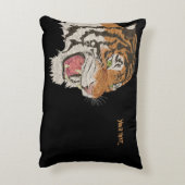 非常にイライラし、苦いファイタータイガースブラック アクセントクッション (裏面(縦))