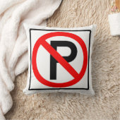 非常にクラシックおもしろいなし駐車標識 クッション (ブランケット)