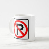 非常にクラシックおもしろいなし駐車標識 コーヒーマグカップ (正面左)