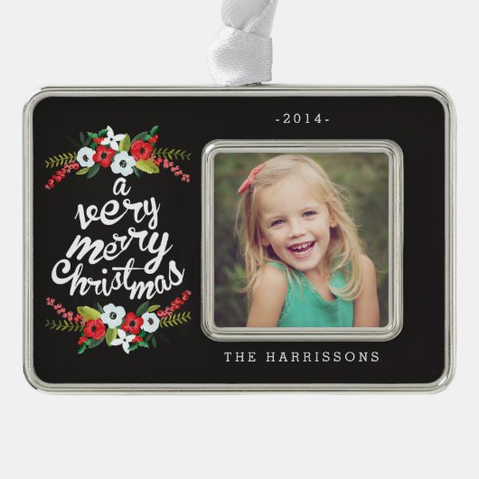 非常にメリークリスマスの花の黒いパーソナライズの シルバープレートフレームオーナメント (正面)