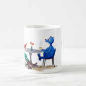 非常に小さな少年はルパート王子とお茶を飲む コーヒーマグカップ (中央)