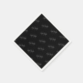 非常に濃いグレーと黒のモノグラム名パターン スタンダードカクテルナプキン (角)