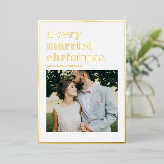 非常に結婚したクリスマスモダンの写真結婚 箔シーズンカード (立ち正面)