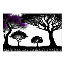 非現世的な白黒と超現実的な紫