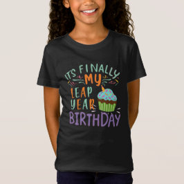 面白いうるう年誕生日 お誕生日おめでとう Tシャツ