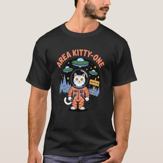 面白いかわいいエイリアン猫 エリアキティーワン Tシャツ (正面)